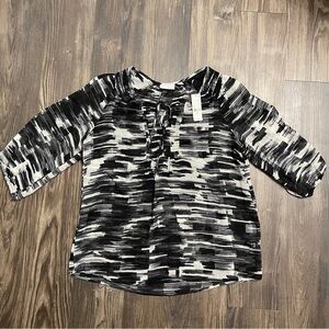 New York & Company Monochrome Abstract Blouse